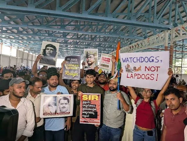 Bengaluru SIR Protest: Dhruv Rathee, Prakash Raj Join CJP’s Abhijeet Dipke at Freedom Park — image 4 Bengaluru SIR Protest: Dhruv Rathee, Prakash Raj Join CJP’s Abhijeet Dipke at Freedom Park — image 4